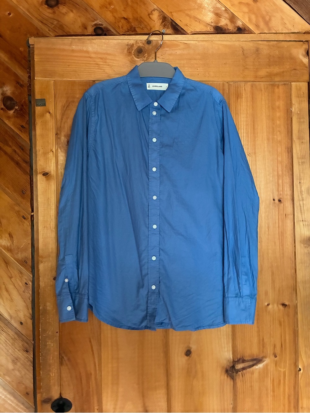 Everlane blue “Silky Cotton” relaxed fit shirt - size 2 - like new!